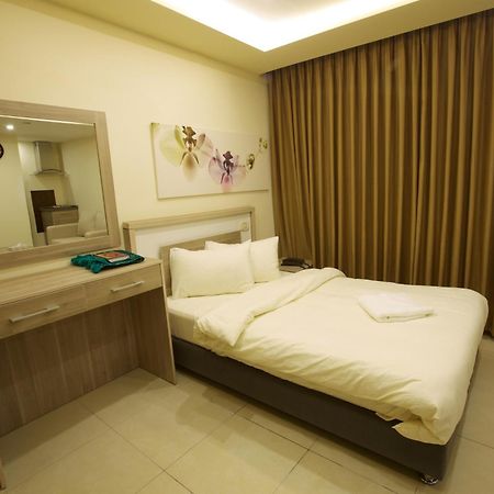 Lujain Hotel فندق النور واللجين Amman Værelse billede