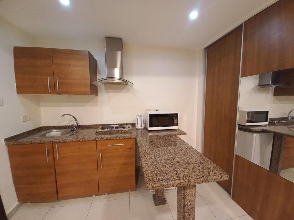 Lujain Hotel فندق النور واللجين Amman Eksteriør billede