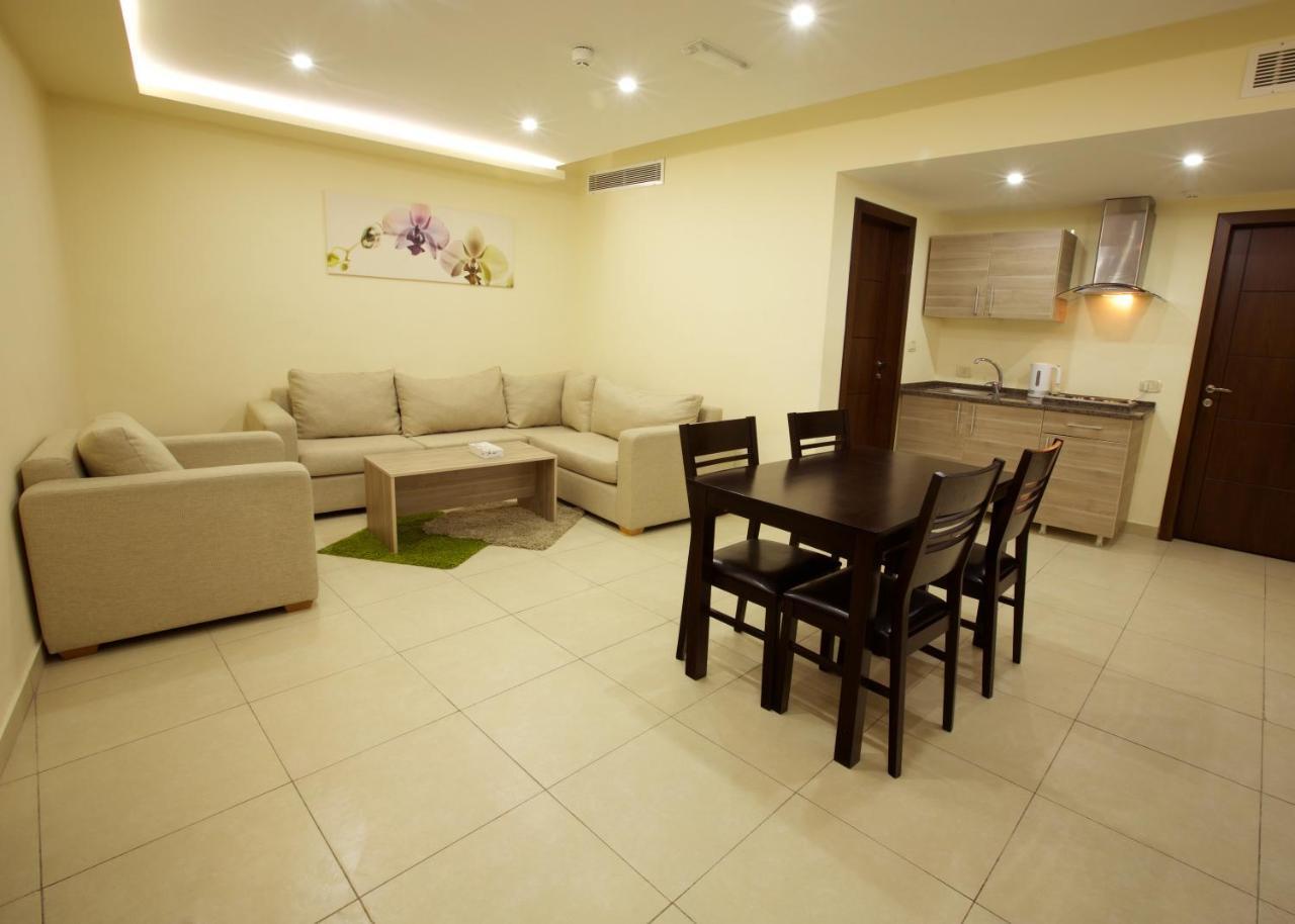 Lujain Hotel فندق النور واللجين Amman Værelse billede