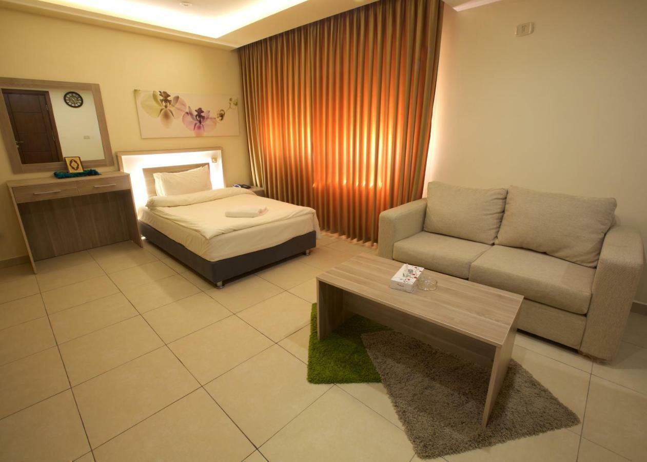 Lujain Hotel فندق النور واللجين Amman Eksteriør billede